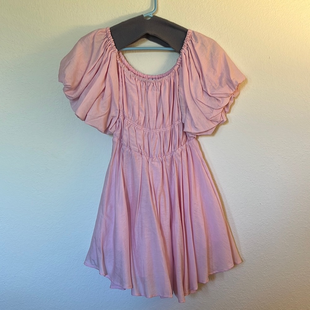 NWT Pink puff sleeve dress